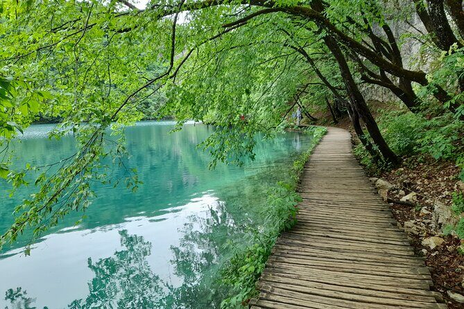 Day Tour To Plitvice Lakes From Zadar - The boat ride to the Upper Lakes: Why this day feels different