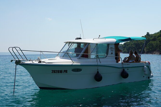 Dugi Otok Gems: Sakarun-Cave-Lagoon-Snorkeling-Snacks & Drinks - Stop 2: Passing Veli Rat lighthouse (quick, but scenic)