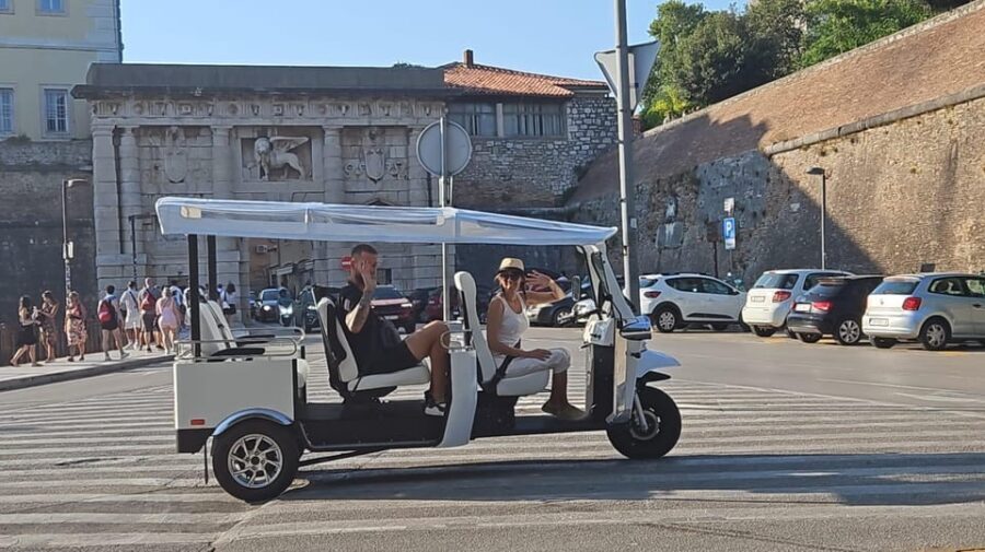 Eco tuk tuk Highlights of Zadar - Five Wells Square and the sound of the sea organs