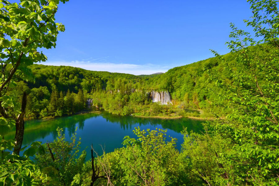 From Zadar: Plitvice Lakes Day Tour - What can go wrong: crowds and pacing