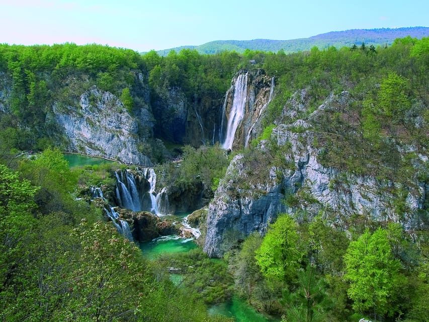 From Zadar: Plitvice Lakes Day Tour - Food tastings: a small bonus that makes the day feel local