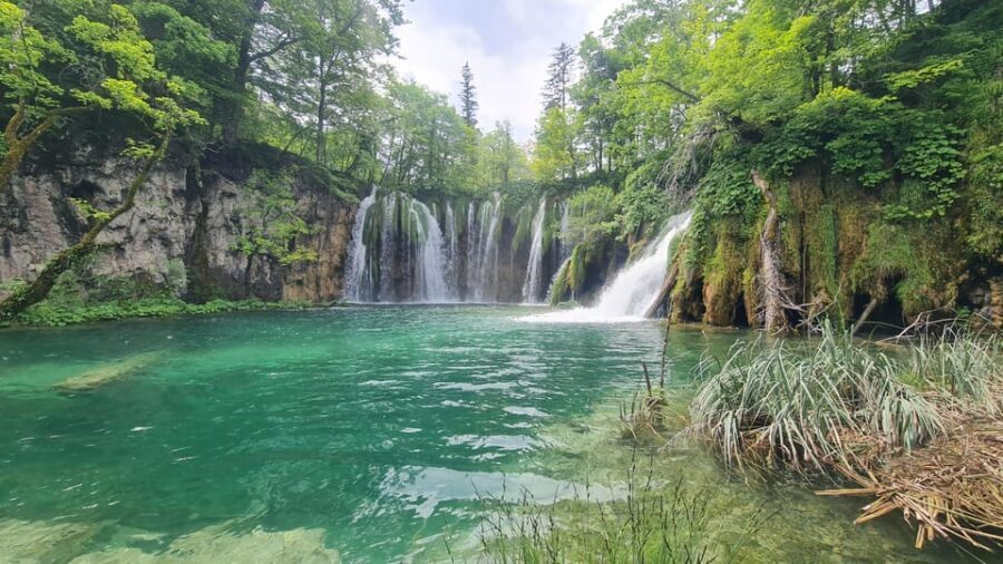 From Zadar: Plitvice Lakes Guided Tour with Boat & Train - Inside the park: how your walking time is organized