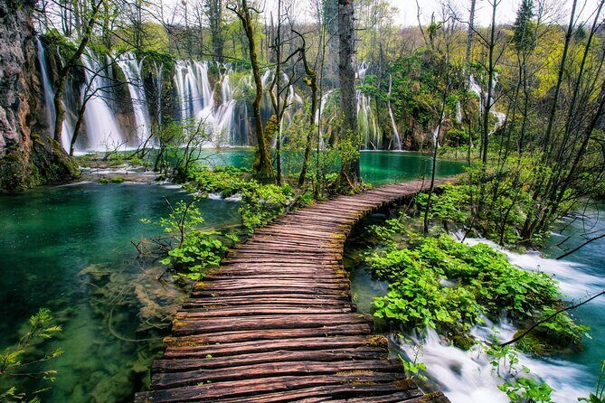 From Zadar: Plitvice Lakes with Boat Ride & Zadar Old town tour - Zadar to Plitvice: why this day-trip format works