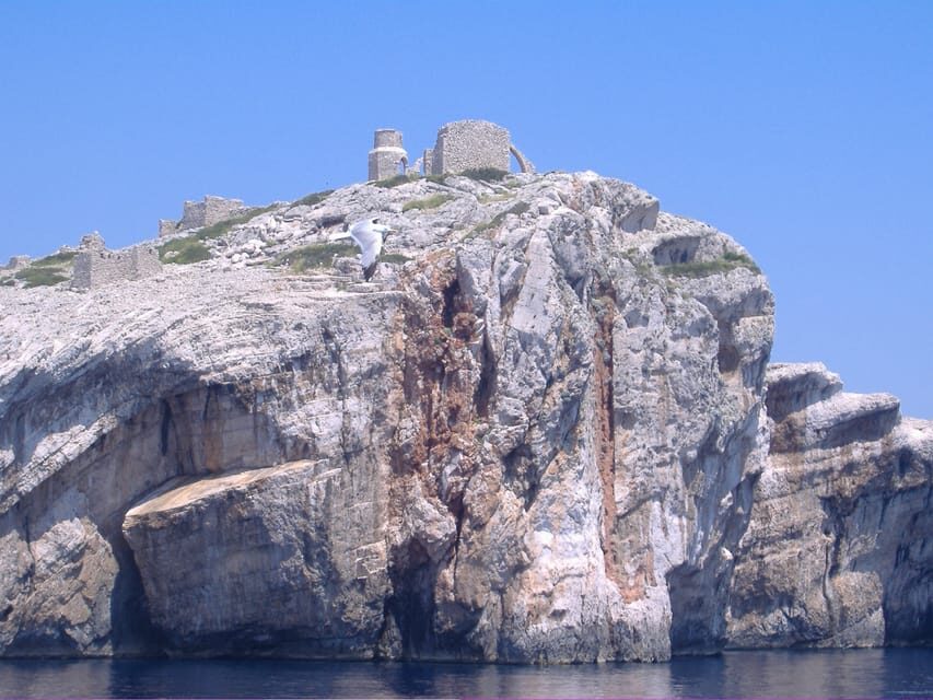 Full-day boat trip from Biograd na moru to Kornati NP - Onboard meals and drinks: breakfast, lunch, wine, and what matters most