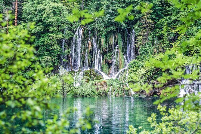 Full-Day Tour of Plitvice Lakes National Park from Zadar - Upper Lakes first: fewer crowds and a smoother start
