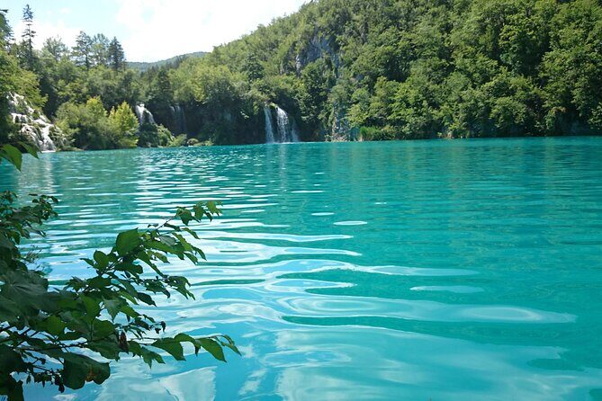 Guided Day Tour from Zadar to Plitvice Lakes - Price and Logistics: What the $59.95 Really Buys