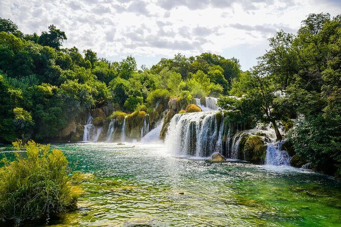 Krka Waterfalls, Food & Wine Tasting, Boat Ride & Zadar Old Town - Sladić Winery tasting: 4 wines plus olive oil and cheese, and what to expect in 1 hour