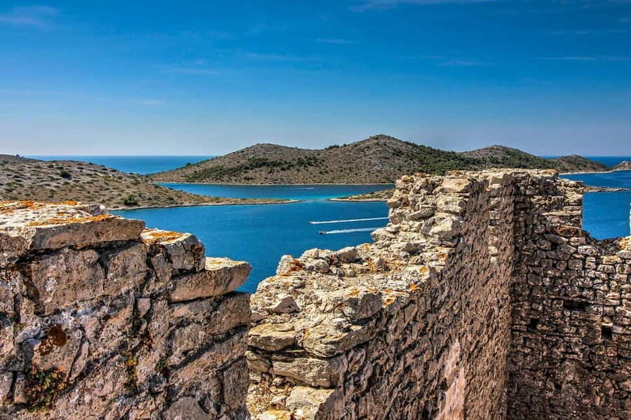Mikado Kornati Excursion - Boat day basics: 8 a.m., Fosa port, and drinks all the way