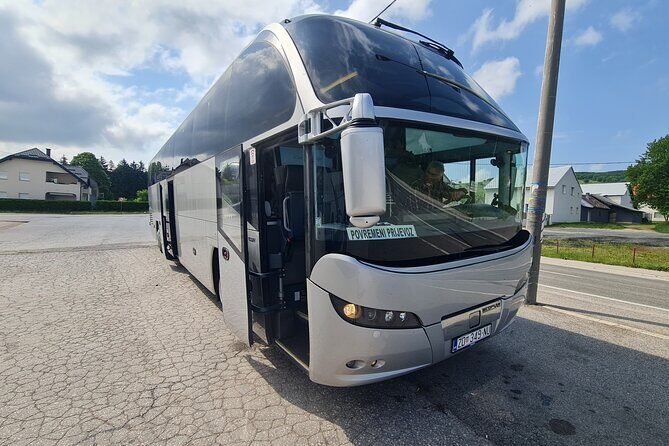 Plitvice Lakes Day Tour with Panoramic Boat Ride Ticket Reserved - Food inside Plitvice: plan to pay, but you won’t be stuck