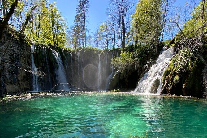 Plitvice private tour driver + guide up to 8 ppl from Zadar - Entering the Park: Parking and Your First Views
