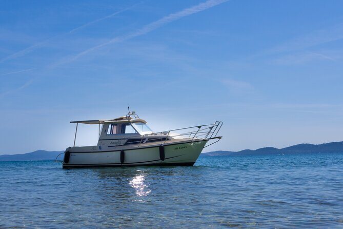Private Sailing Tours in Zadar Archipelago - Ošljak (Calugerà): swim and snorkel off a quiet island