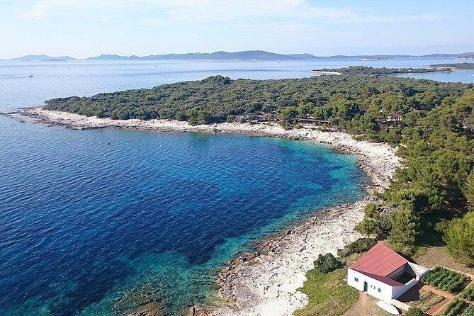 Private Speedboat tour "Hidden Gems of Dugi otok" - Lunch and onshore breaks: your choice between bring-your-own and local restaurants