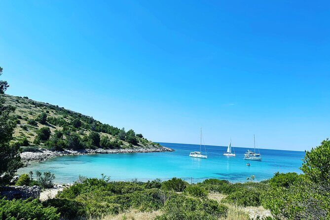 Private speedboat tour : Sakarun beach, Dugi otok, Golubinka Cave - Getting There: Uvala Dražanica, 9:00am Start, and Being Ready