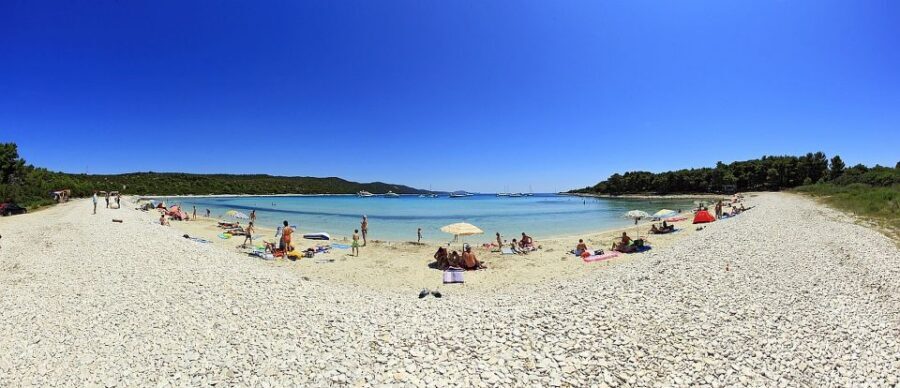 Sakarun Beach Full-Day Guided Tour from Zadar - Reaching Sakarun: the short 10-minute bus ride you’ll actually notice