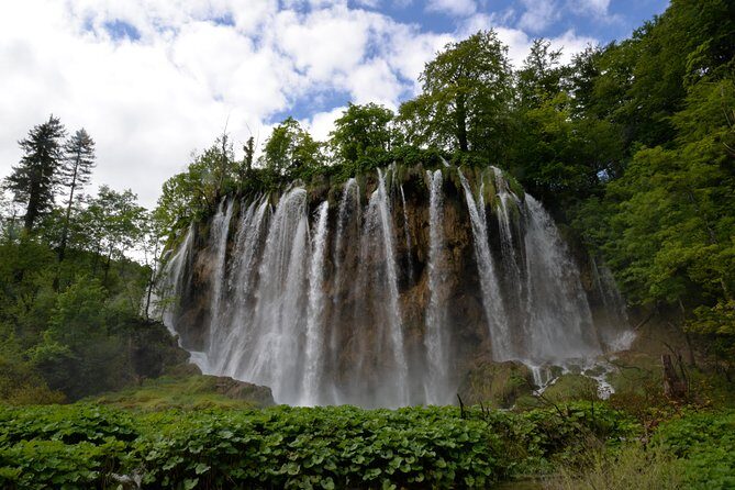 The natural park of Plitvice Lakes transportation, and return to Zadar - Photo strategy: how to capture 90+ falls without losing your mind