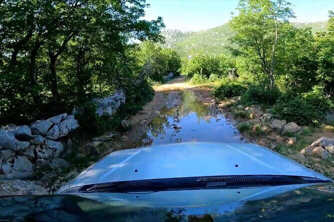 TuLove 4L, Velebit Safari, 4x4 off-road and hiking - Group Size and Why It Changes Everything (Max 4 Travelers)