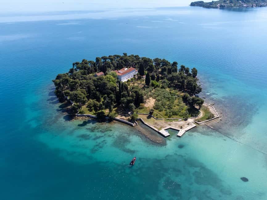 Zadar: 3-Island Speedboat Tour with Snorkeling and Drinks - Getting to the meeting point and settling onto the boat