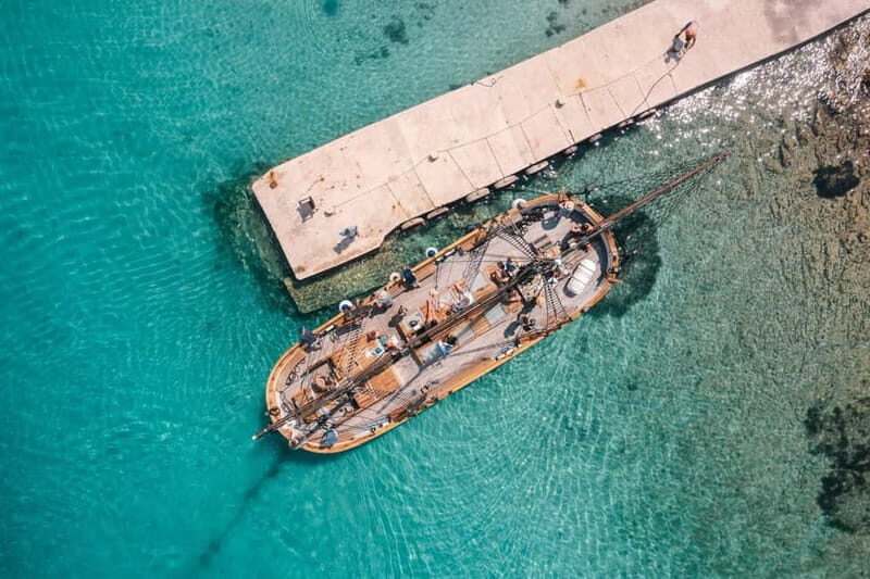 Zadar: Boat Tour with Unlimited Wine & 3 Stops - Kali fishing village: beach break and a snack-bar option