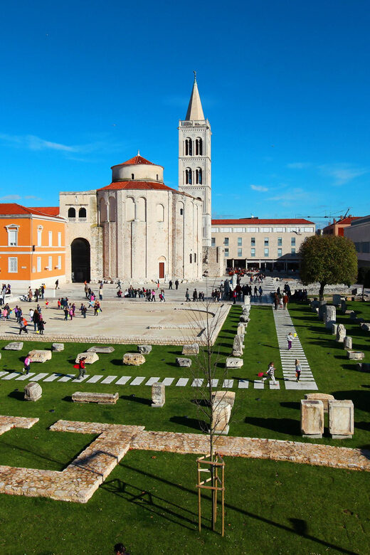Zadar City Tour 120min Walk - Cathedral of St. Anastasia: where the tour pauses to explain the why