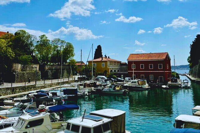 Zadar City Tour 120min Walk - Sea Gate and Narodni trg: Medieval Squares With a Roman Hint