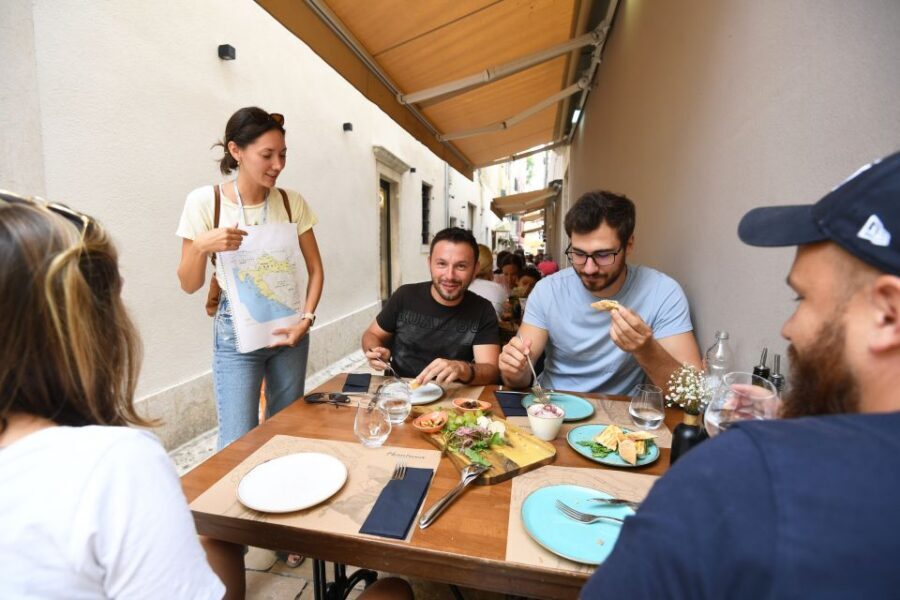 Zadar: Culinary Walking Tour with Food Tastings - Wine and Sweet Surprises: Finishing Strong Without Guesswork