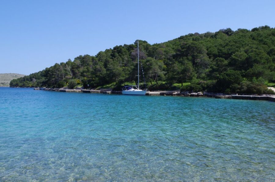Zadar: Full-Day Sailing Trip to Kornati - Telašćica Nature Park: Lake Mir and the Cliff Views