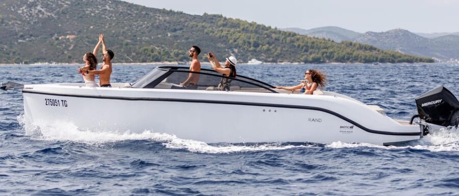 Zadar: Guided Tour to Ugljan, Osljak, & Galevac by Speedboat - Ošljak Island: a 20-minute loop and a clear-water lighthouse swim