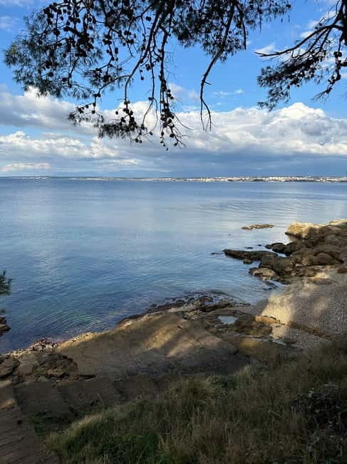 Zadar: Half-day trip wooden boat with drinks - ALL INCLUSIVE - Preko on Ugljan Island: the culture stop with drinks and walking time