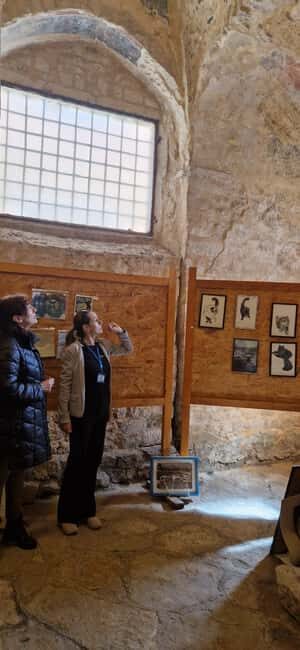 Zadar: Hidden Gems and History Tour - Eastern entrances to the Old Town and the finish at Queen Jelena Park