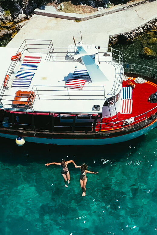 Zadar: Kornati Boat Trip with Lunch and Swim Stops - Panorama mode: sailing the coast on a slower, cozier boat