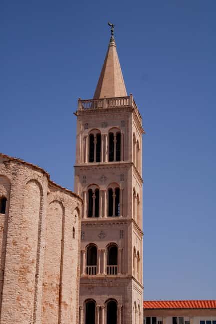 Zadar: Old Town Walking Tour - Riva promenade stroll: the waterfront side of Zadar