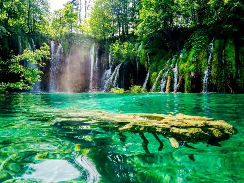 Zadar: Plitvice Lakes with Boat Ride and Zadar Old Town Tour - Zadar Old Town tour: what you’ll actually see in 1.5 hours