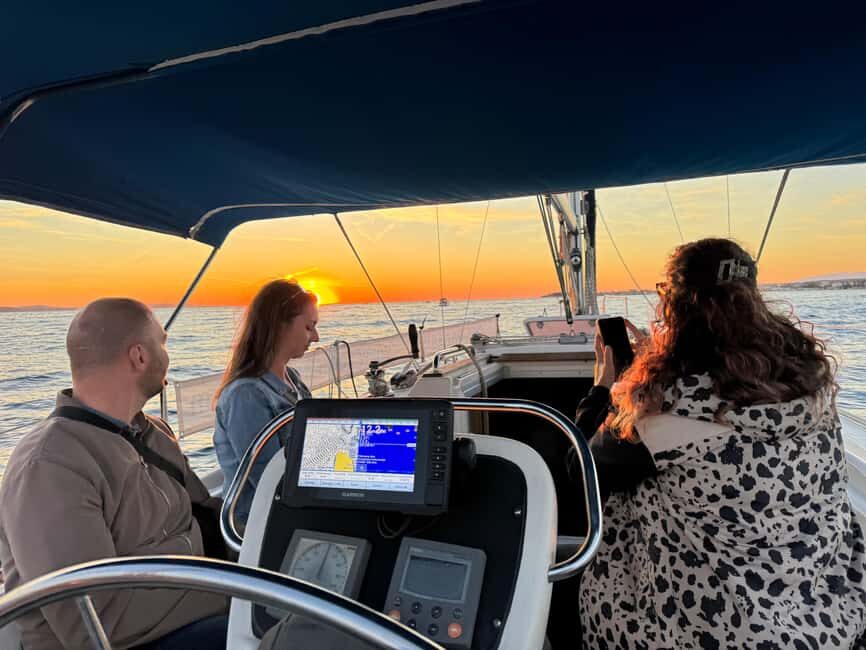 Zadar: Private Sunset Sailing Tour in Zadar Archipelago - What Happens Onboard at 7:30 PM: Welcome Drinks and Safety Done Fast