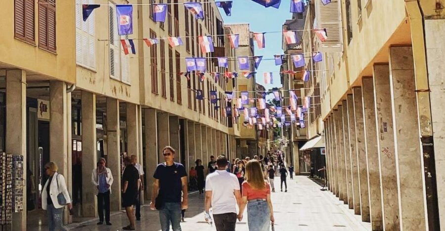 Zadar: Private Walking Tour Through 3,000 Years of History - Starting at Sea Gate: Easy meeting point, and what to bring