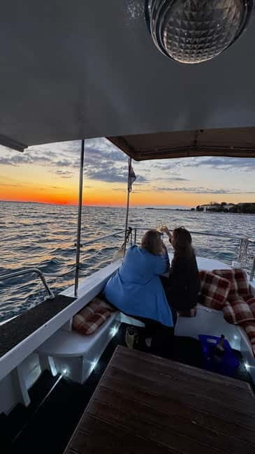 Zadar: Sunset boat tour with champagne - Price and value: $20 plus the 7.50€ port fee