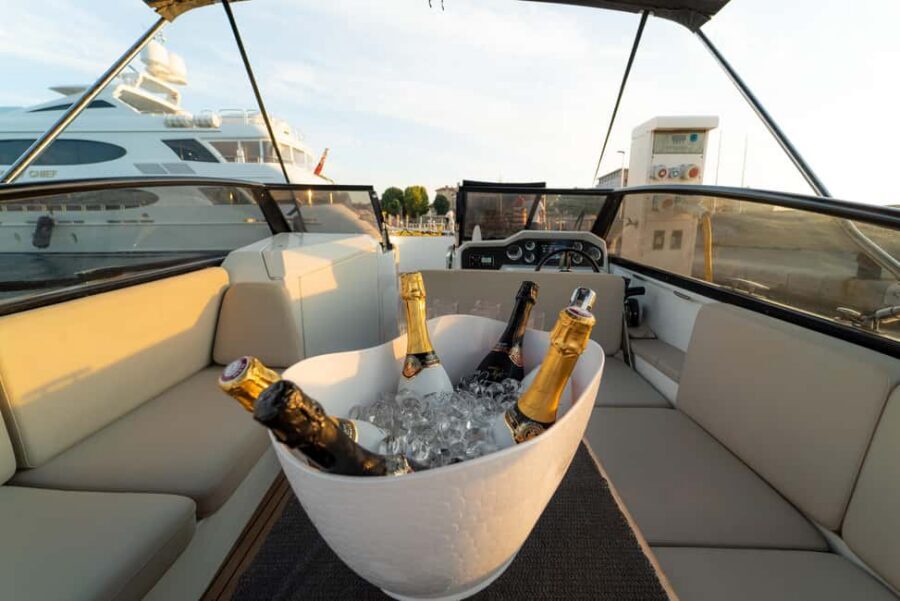 Zadar: Sunset & Nighttime Cruise with Sparkling Wine - Getting started at the marina (Obala kneza Trpimira)