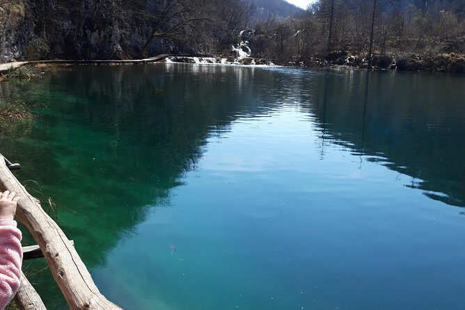 Zadar to Plitvice lakes: Guided tour with pre-booked tickets - The crowd reality: stunning, popular, and sometimes chaotic