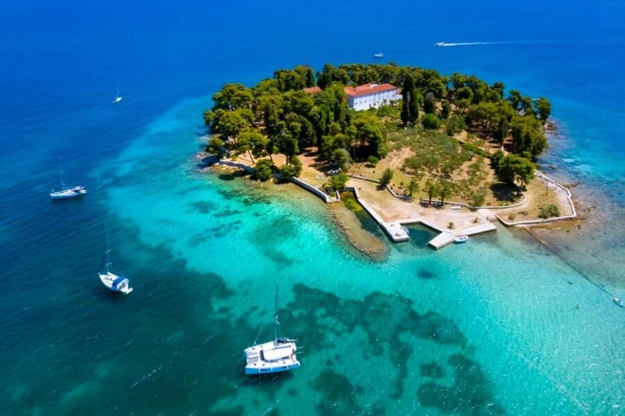 Zadar: Ugljan and Preko Islands SpeedBoat Tour —with Drinks - Stop 1: Kostanj sandy beach and the swim-friendly hour