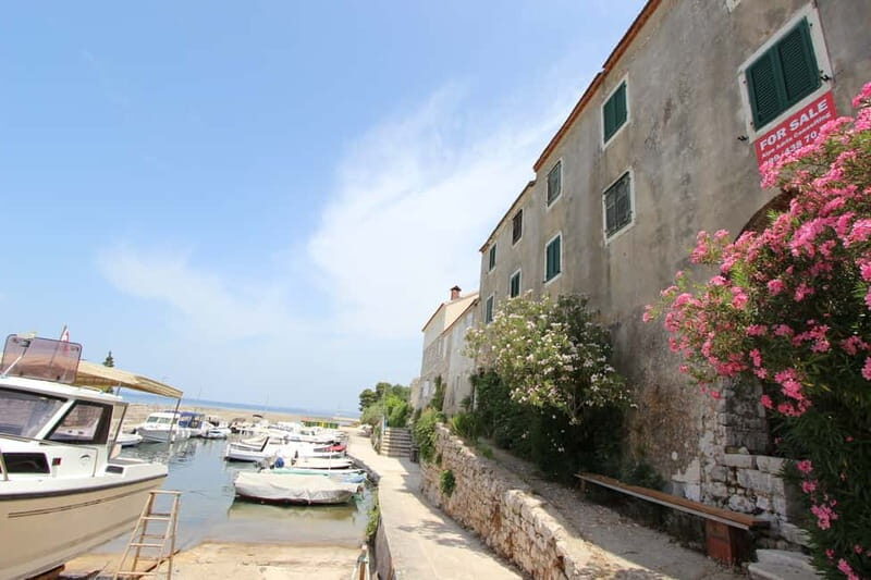 Zadar: Ugljan and Preko Islands SpeedBoat Tour —with Drinks - Price and value: what $28 really covers (and what it doesn’t)