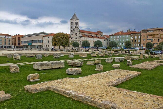 Zadar Walking Tour sponsored by Gligora Cheese and deli. - Starting at Narodni trg: the quickest way to orient in Zadar