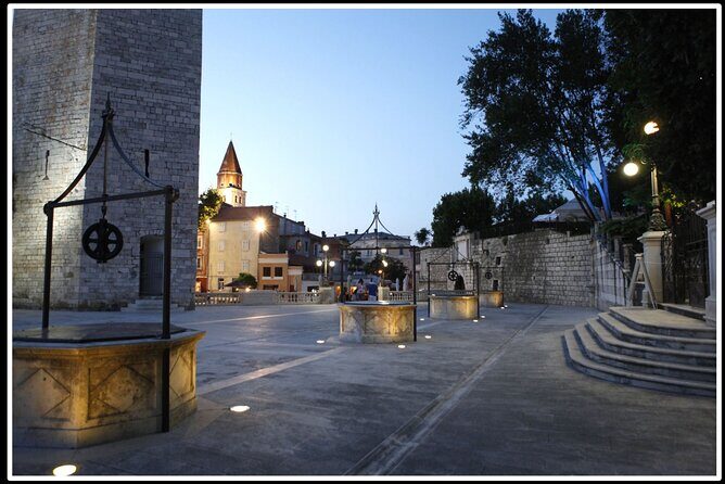Zadar Walking Tour sponsored by Gligora Cheese and deli. - Cathedral of Saint Anastasia: WWII reconstruction and the relic on the altar